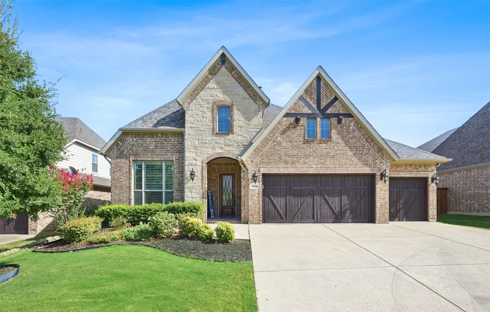 1116 Broadmoor Way Roanoke, TX 76262