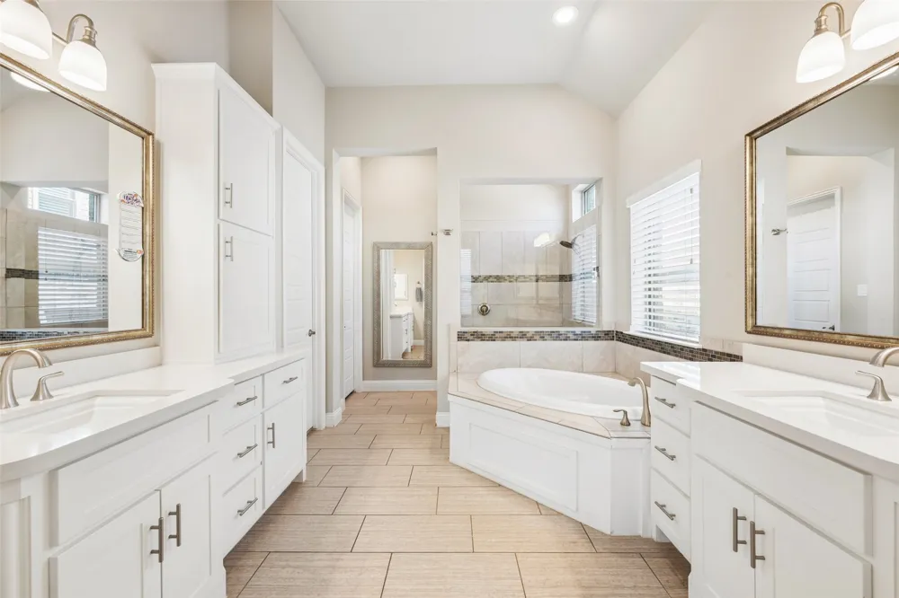 1116 Broadmoor Way Roanoke, TX 76262