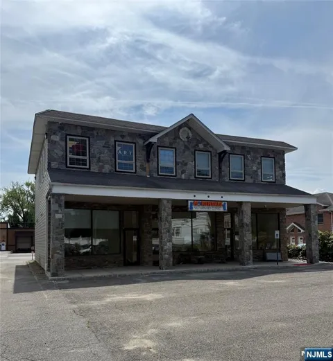 212 Livingston Street 201