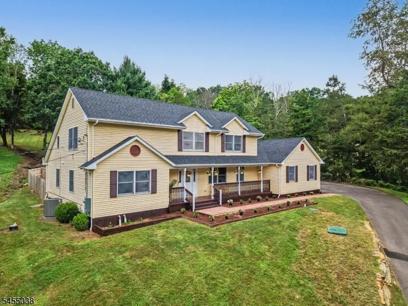 105 Nightingale Rd Hope, NJ 07825