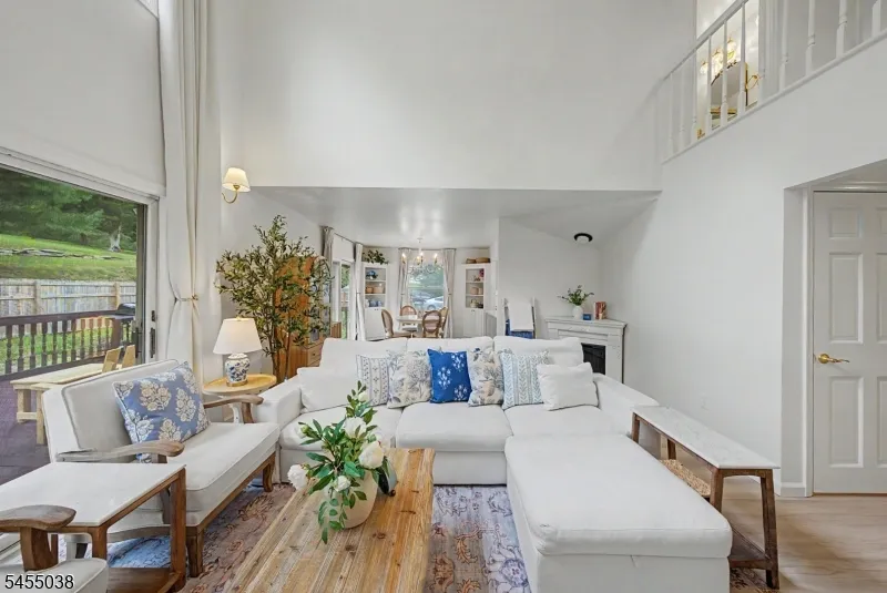 105 Nightingale Rd Hope, NJ 07825