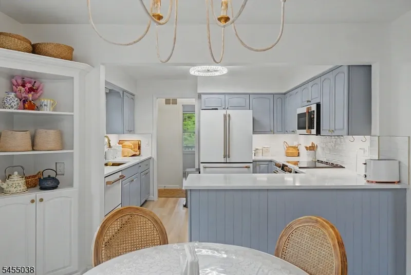 105 Nightingale Rd Hope, NJ 07825