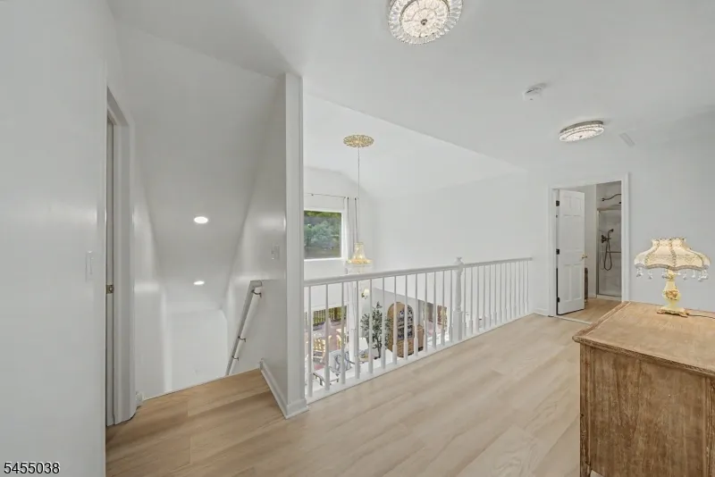 105 Nightingale Rd Hope, NJ 07825