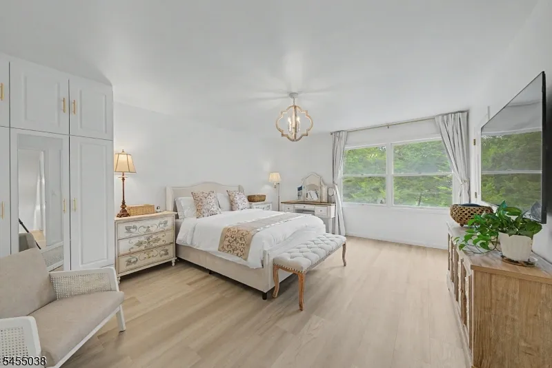 105 Nightingale Rd Hope, NJ 07825