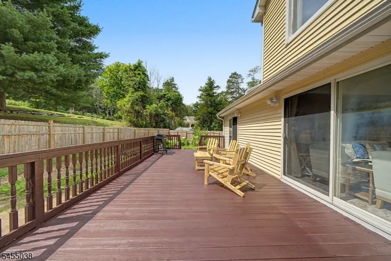 105 Nightingale Rd Hope, NJ 07825
