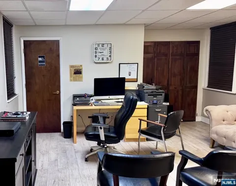 52 Park Avenue 2nd Fl Office -