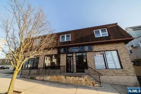 352 Lanza Avenue A