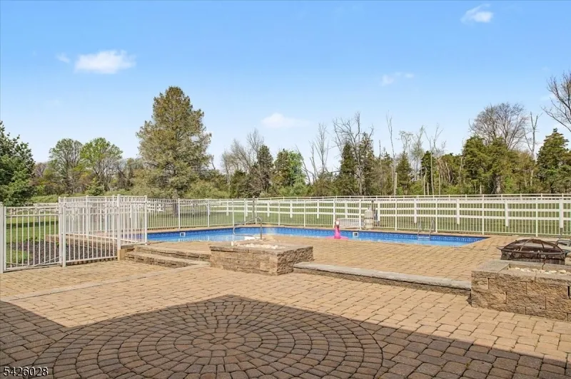 502 Woolf Rd Alexandria, NJ 08848