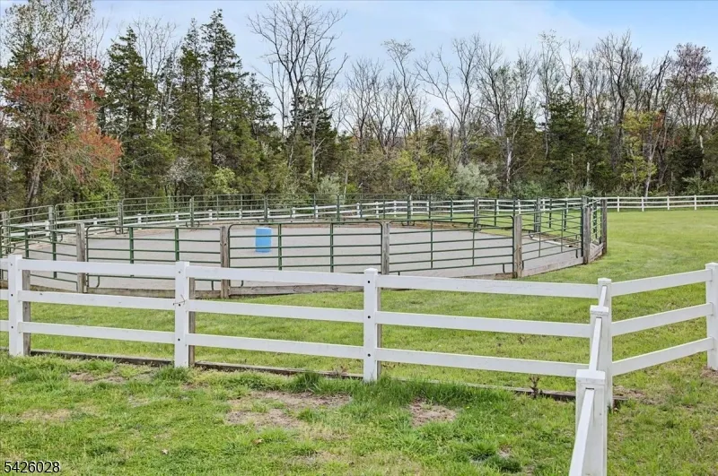 502 Woolf Rd Alexandria, NJ 08848