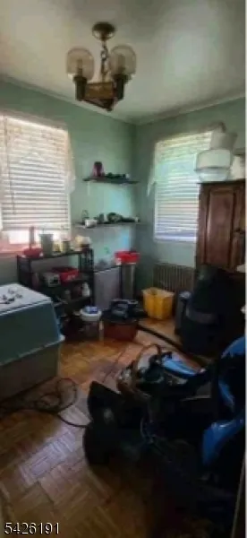 305 Woodlawn Ave Linden City, NJ 07036