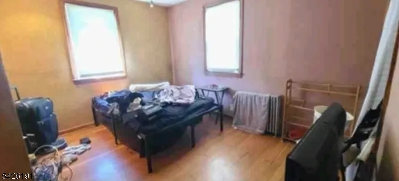 305 Woodlawn Ave Linden City, NJ 07036
