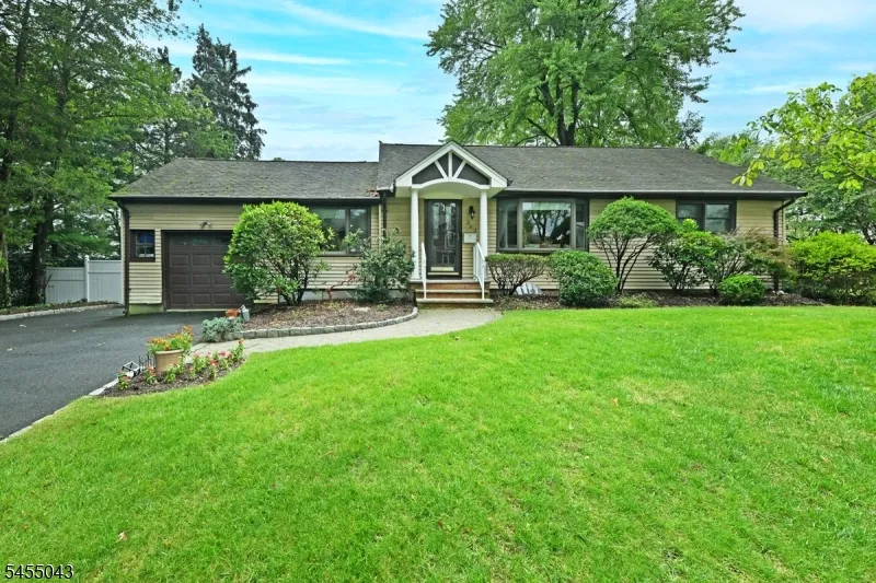 393 Gregory Rd Paramus, NJ 07652