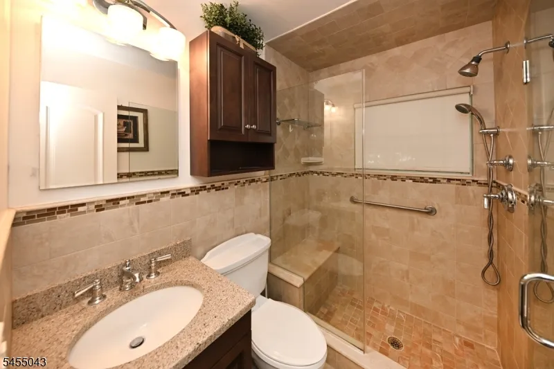 393 Gregory Rd Paramus, NJ 07652