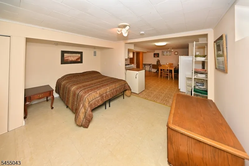 393 Gregory Rd Paramus, NJ 07652