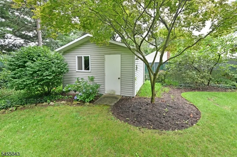 393 Gregory Rd Paramus, NJ 07652