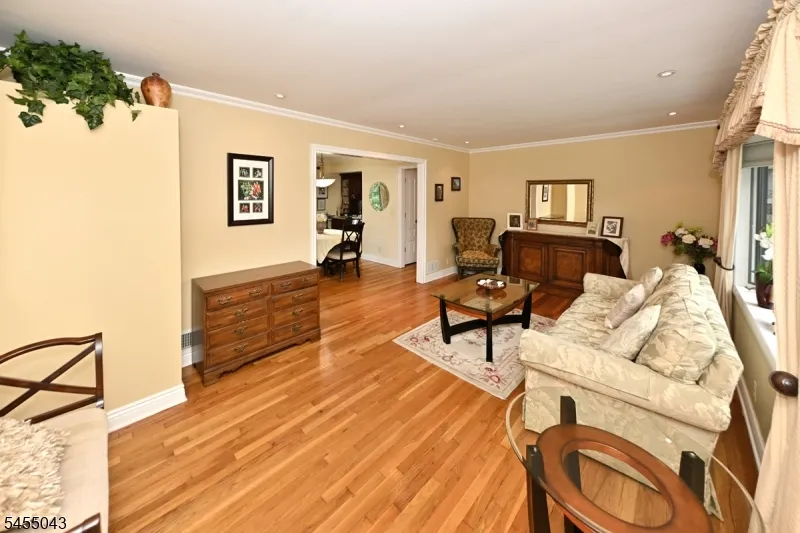 393 Gregory Rd Paramus, NJ 07652