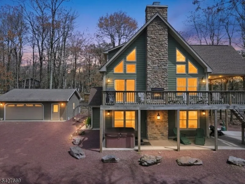12 Lupine Pennsylvania, NJ 18624