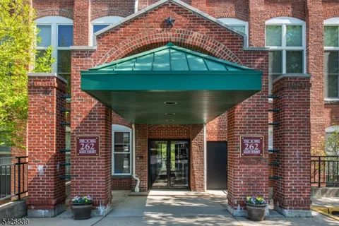 262 Main St #103 Unit 103