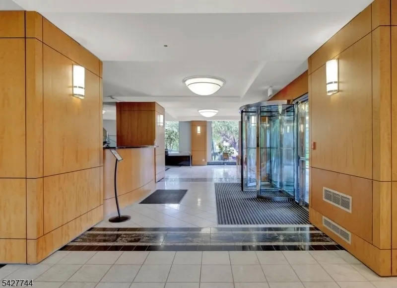 377 S Harrison Street 15D #15D Unit 15D East Orange City, NJ 07018