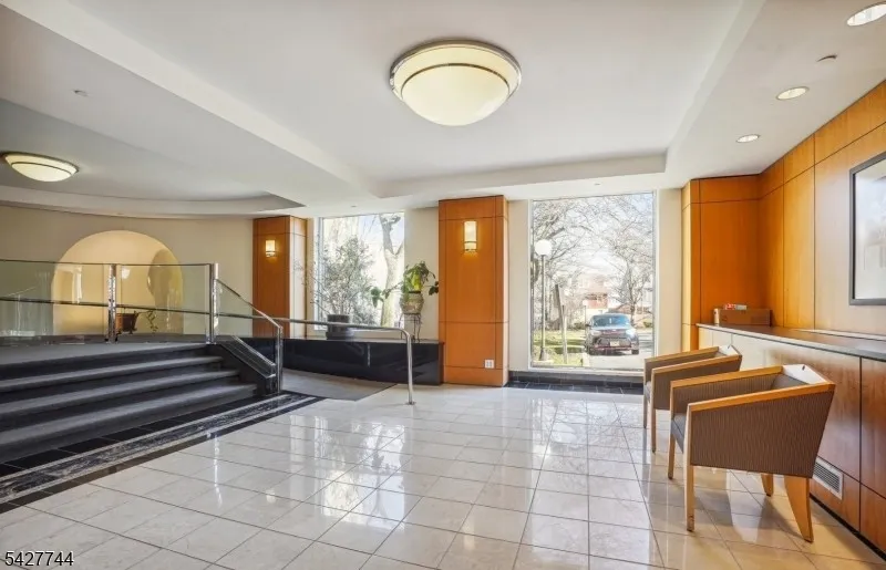 377 S Harrison Street 15D #15D Unit 15D East Orange City, NJ 07018