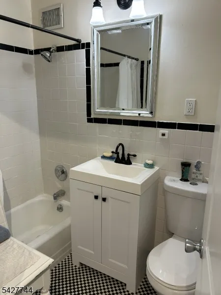 377 S Harrison Street 15D #15D Unit 15D East Orange City, NJ 07018