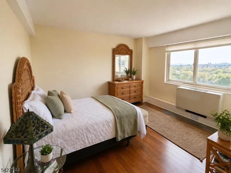 377 S Harrison Street 15D #15D Unit 15D East Orange City, NJ 07018