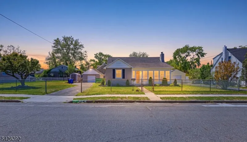 202 Arch St Delran, NJ 08075