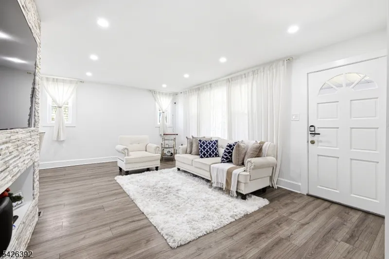202 Arch St Delran, NJ 08075