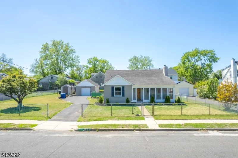 202 Arch St Delran, NJ 08075