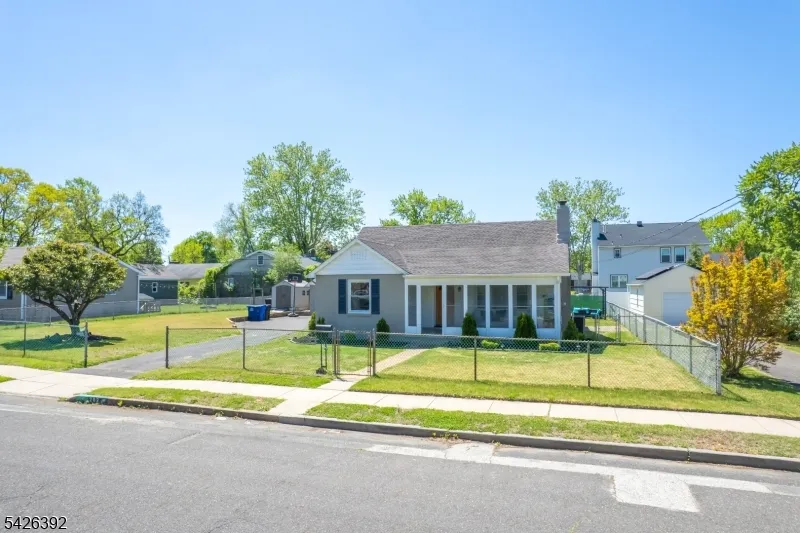 202 Arch St Delran, NJ 08075