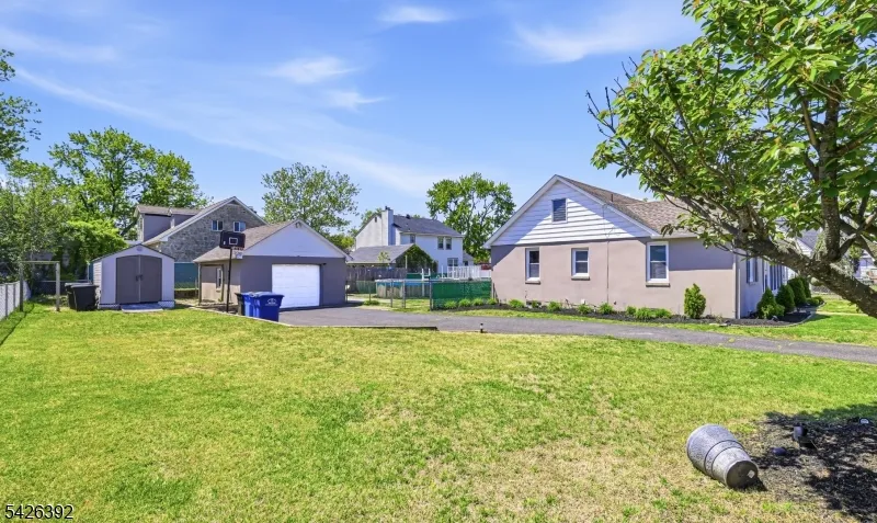 202 Arch St Delran, NJ 08075