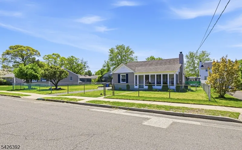 202 Arch St Delran, NJ 08075