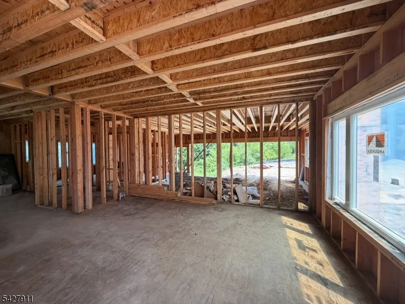 6 Exeter Ln Hardyston, NJ 07419