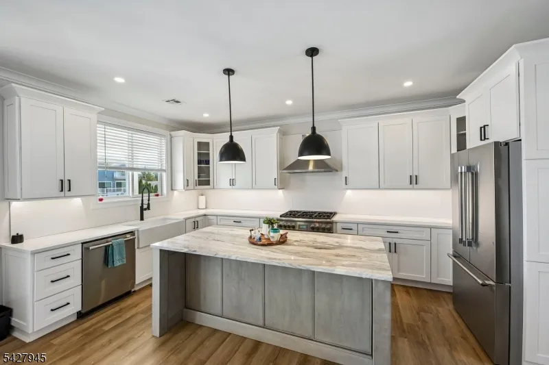 65 Sylvia Ln Stafford, NJ 08050
