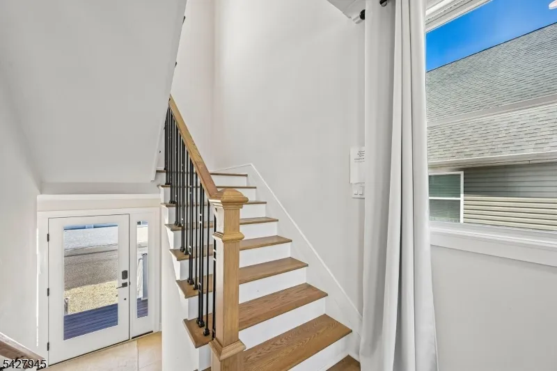 65 Sylvia Ln Stafford, NJ 08050