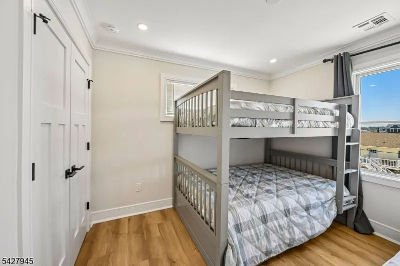 65 Sylvia Ln Stafford, NJ 08050