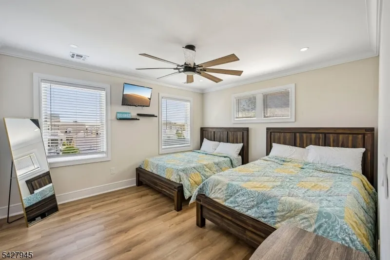 65 Sylvia Ln Stafford, NJ 08050
