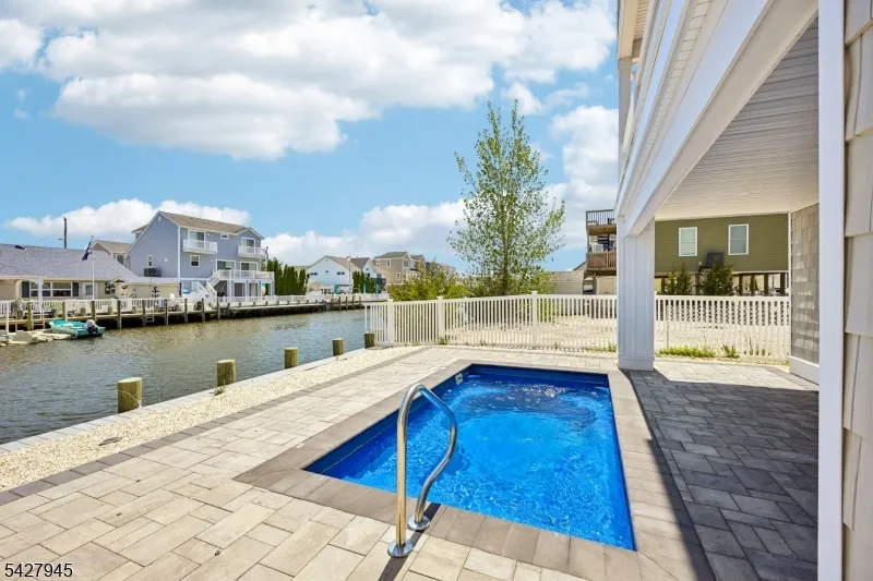 65 Sylvia Ln Stafford, NJ 08050
