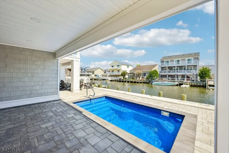 65 Sylvia Ln Stafford, NJ 08050