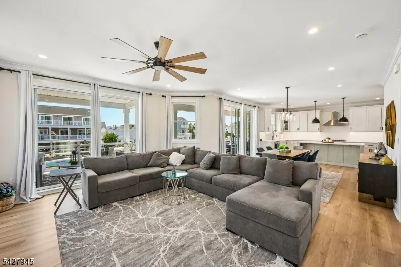 65 Sylvia Ln Stafford, NJ 08050
