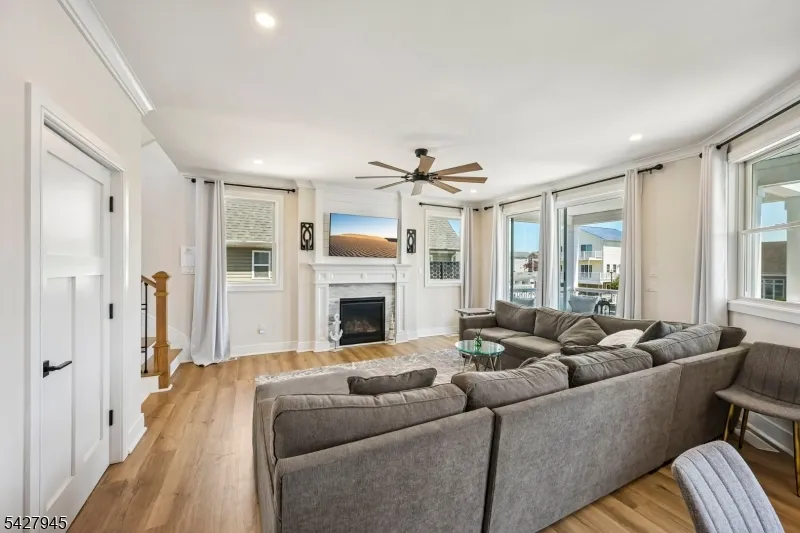 65 Sylvia Ln Stafford, NJ 08050