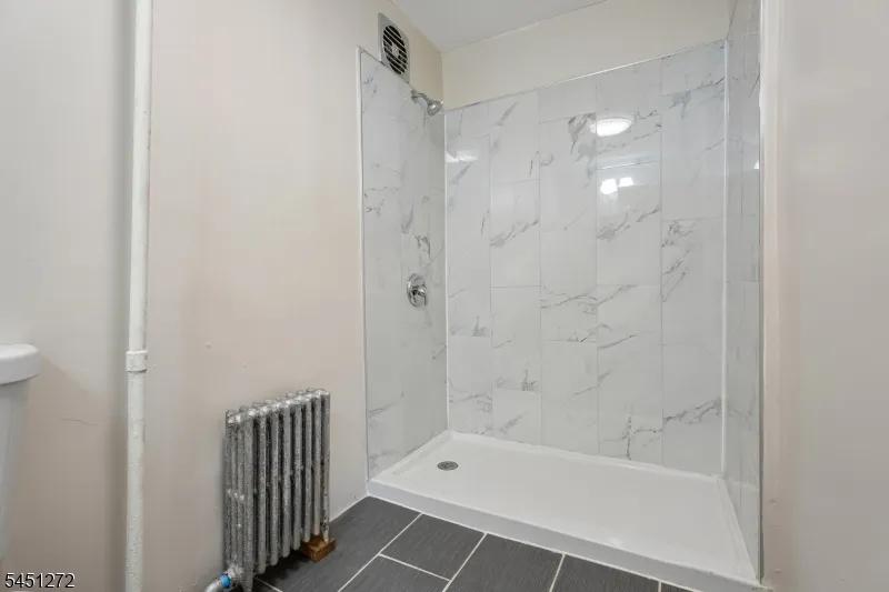 14 Scheerer Ave Newark City, NJ 07112