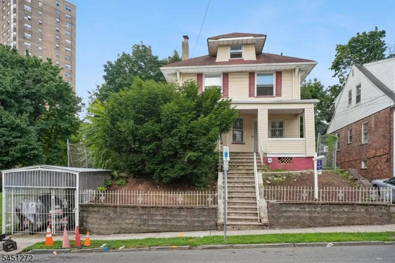 14 Scheerer Ave Newark City, NJ 07112