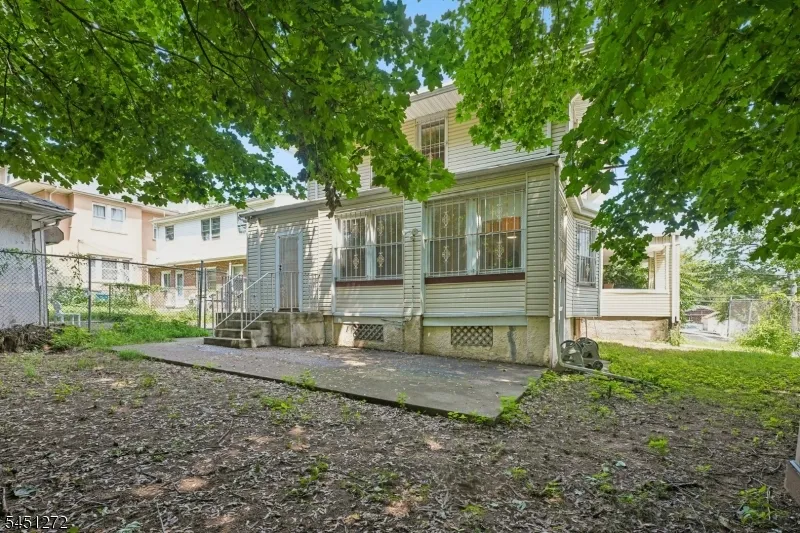 14 Scheerer Ave Newark City, NJ 07112