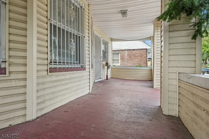 14 Scheerer Ave Newark City, NJ 07112