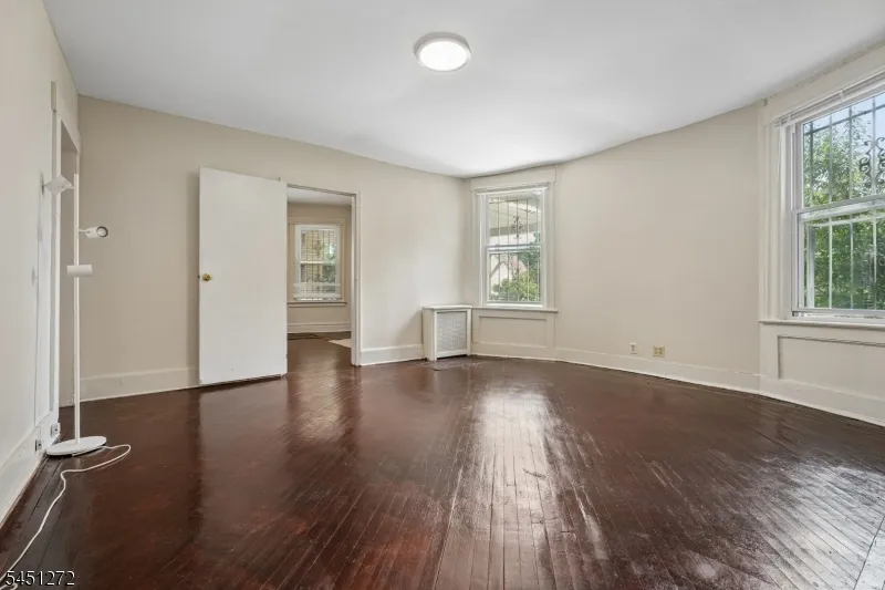 14 Scheerer Ave Newark City, NJ 07112