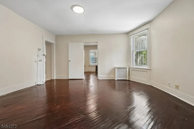 14 Scheerer Ave Newark City, NJ 07112