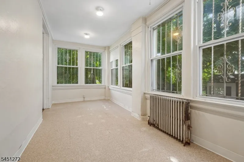 14 Scheerer Ave Newark City, NJ 07112