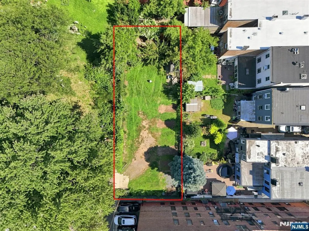 30 De Kalb Avenue Jersey City, NJ 07306
