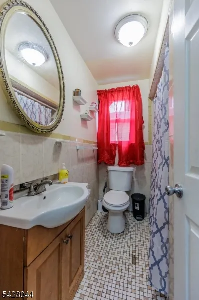 627 Van Buren Ave Linden City, NJ 07036